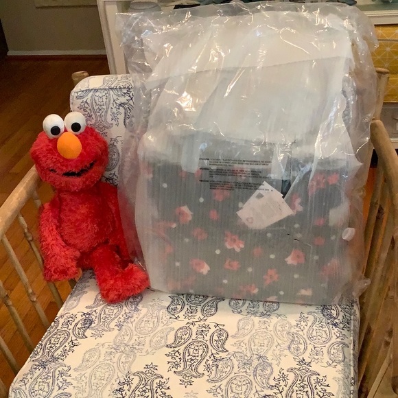 Kate Spade Diaper Bag Red Flowers Chelsea Whimsy Floral Baby Bag Navy Blue NWT - Picture 6 of 7